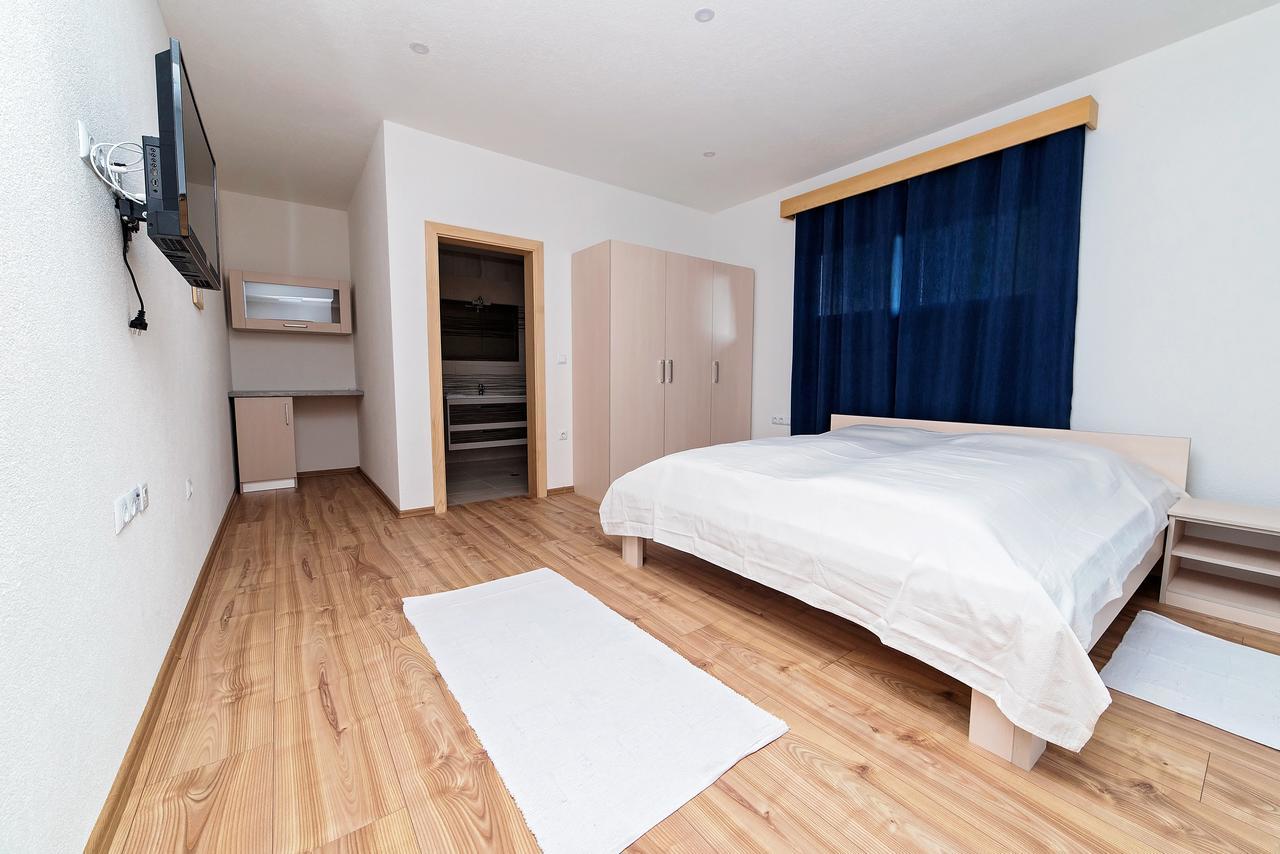 B&B Zlatna Nit Bosanska Krupa Eksteriør billede