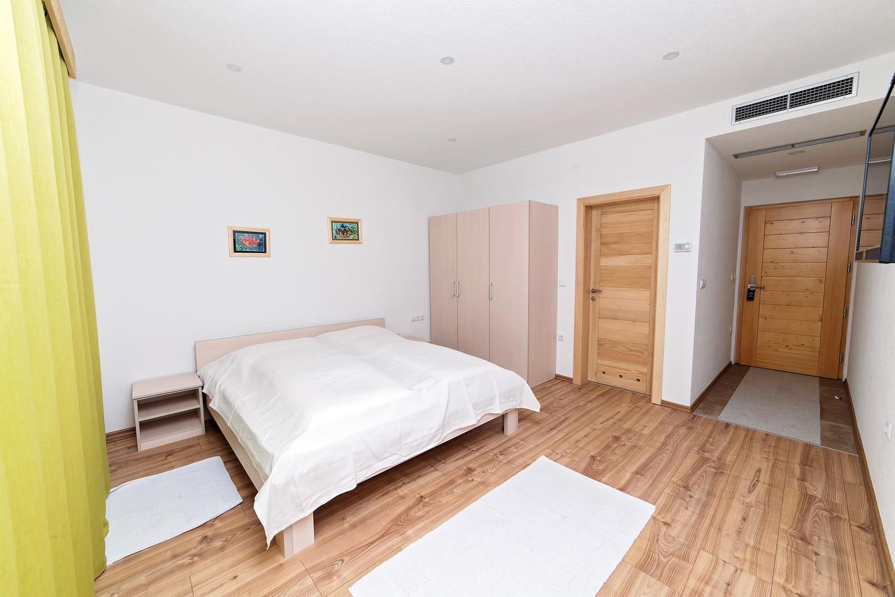 B&B Zlatna Nit Bosanska Krupa Eksteriør billede