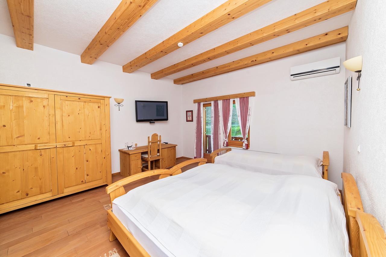 B&B Zlatna Nit Bosanska Krupa Eksteriør billede