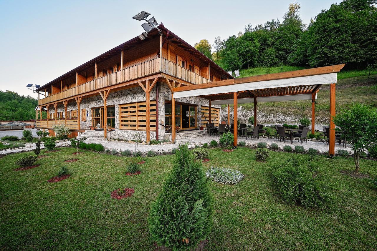 B&B Zlatna Nit Bosanska Krupa Eksteriør billede